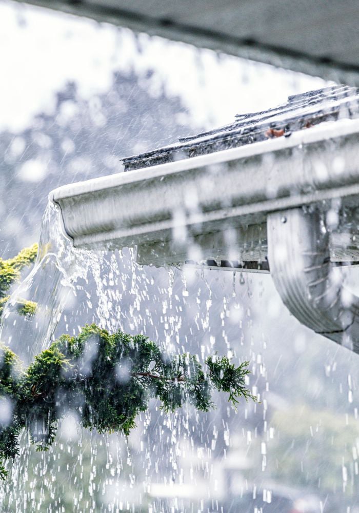 Proteja sua casa antes da chuva- fábrica de calhas em campinas.jpg